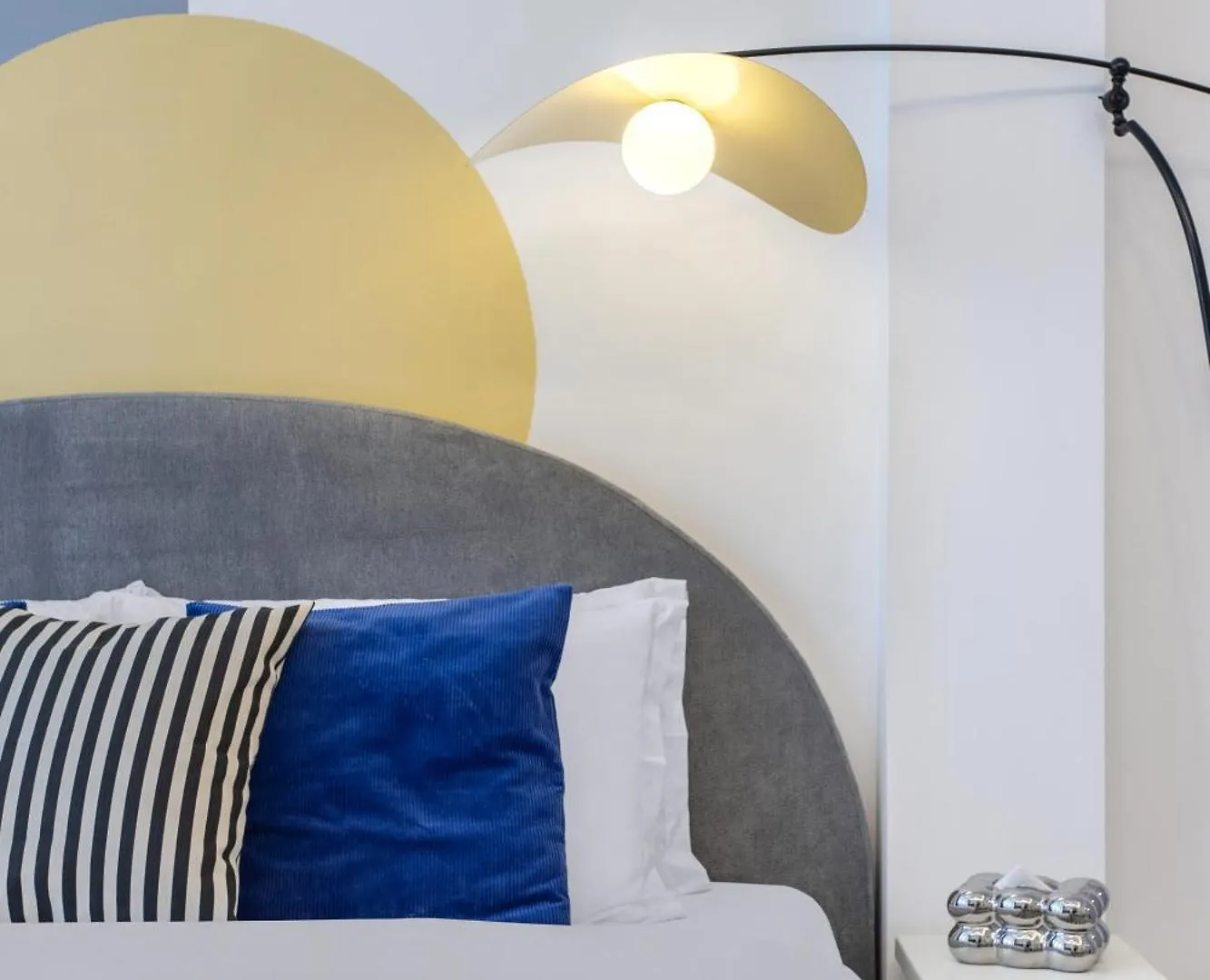Charming Studio With Burj Khalifa View In Azizi12 迪拜