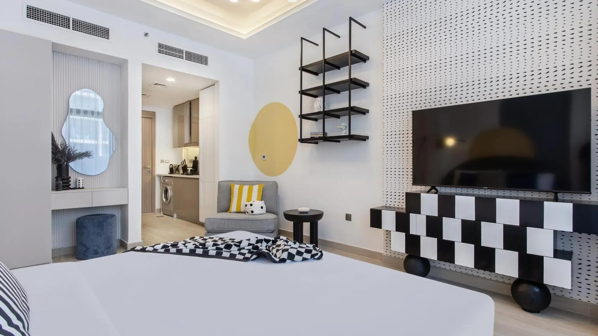 Charming Studio With Burj Khalifa View In Azizi12 迪拜 阿拉伯联合酋长国